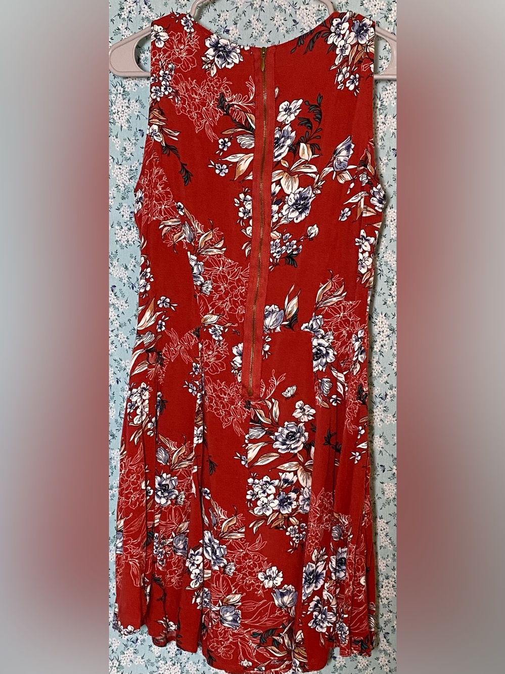 Floral Sleeveless Dress - Picture 5 of 6